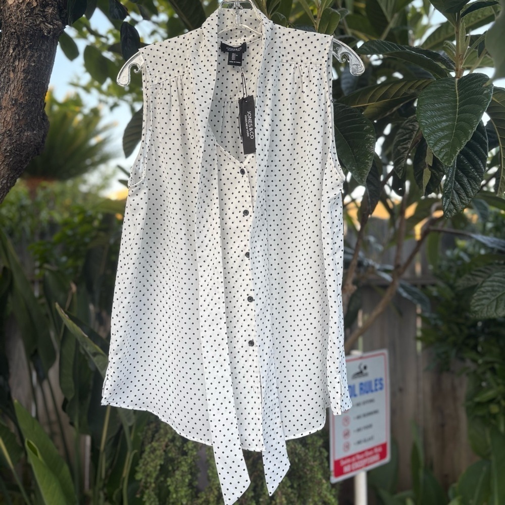Jones New York Sleeveless Polka Dot Button Front Tie Collar Blouse Size Large